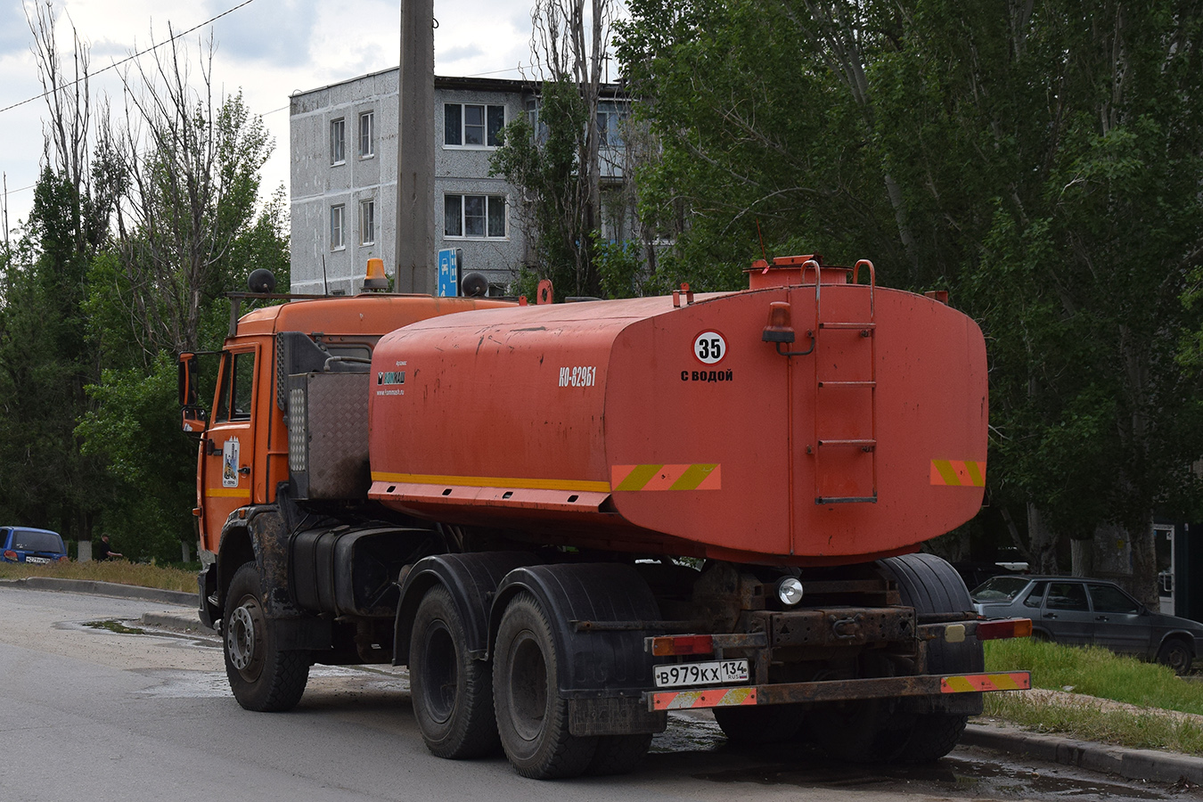 Волгоградская область, № В 979 КХ 134 — КамАЗ-65115-62