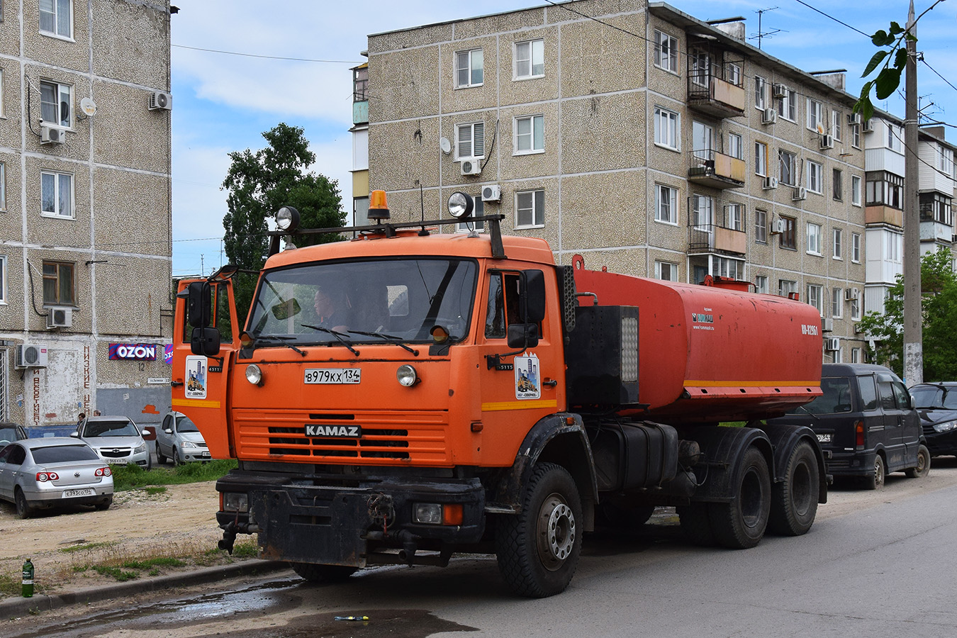 Волгоградская область, № В 979 КХ 134 — КамАЗ-65115-62