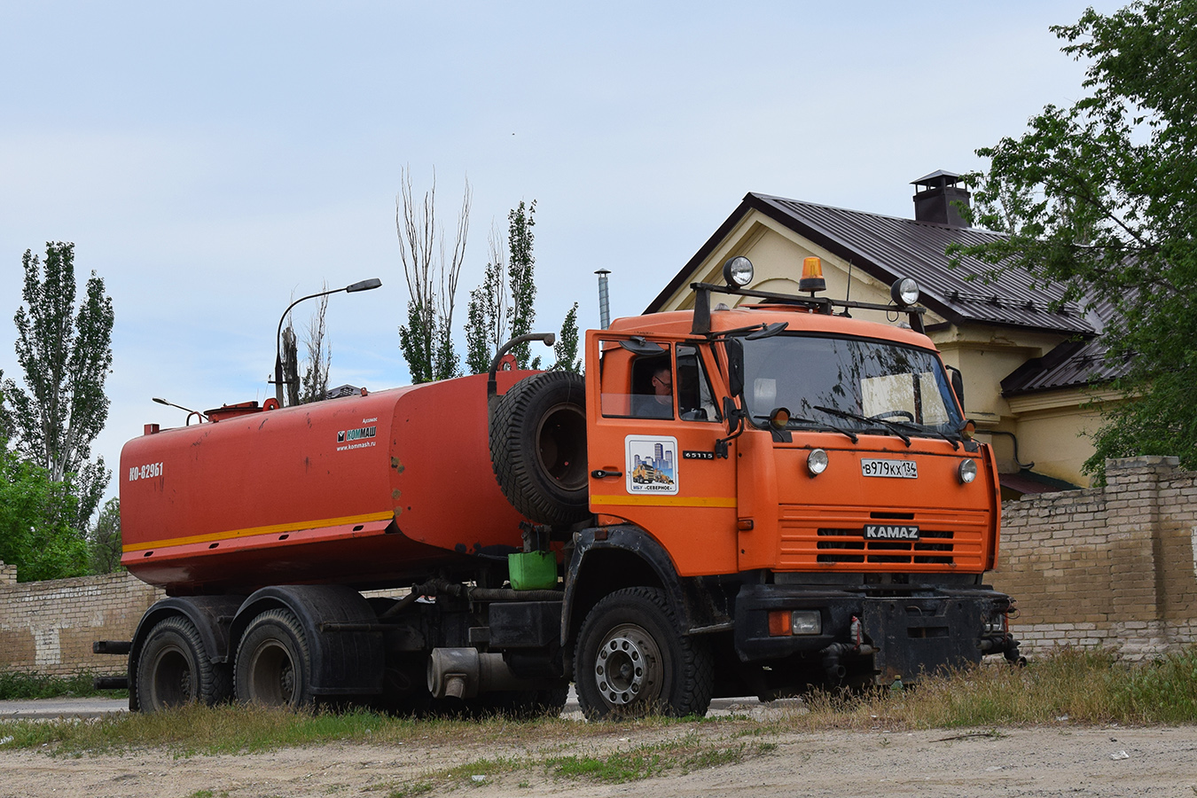 Волгоградская область, № В 979 КХ 134 — КамАЗ-65115-62