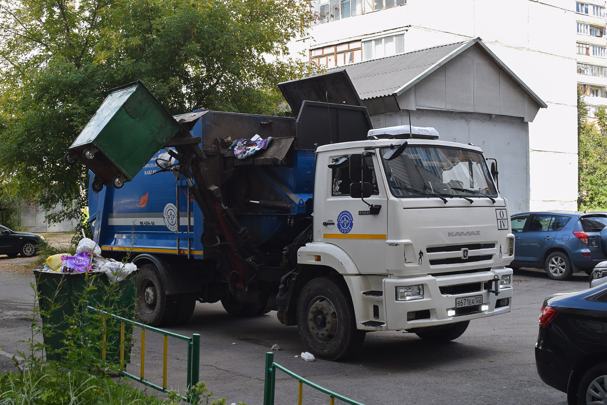 Алтайский край, № В 671 ЕА 122 — КамАЗ-53605-A5(48)