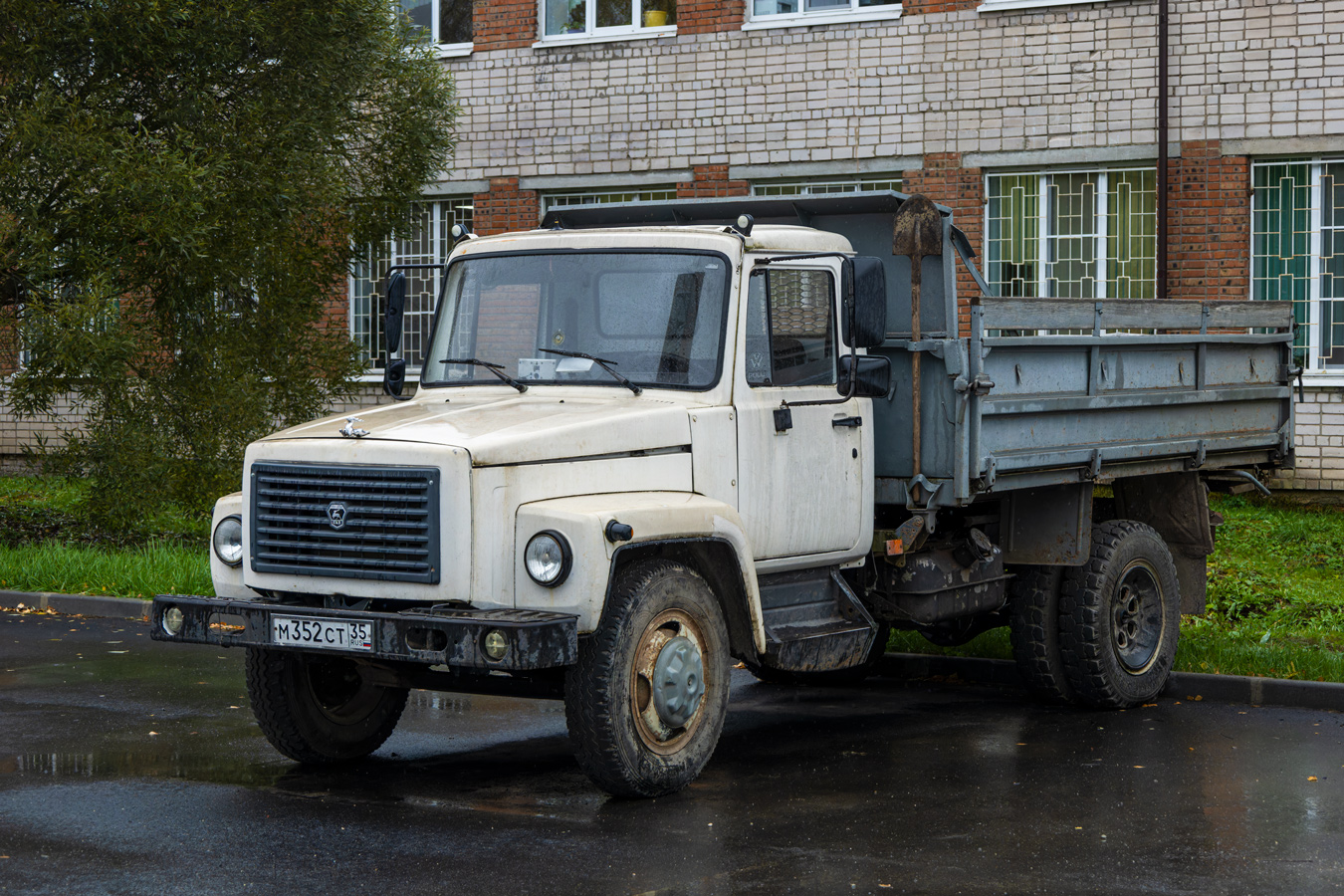 Вологодская область, № М 352 СТ 35 — ГАЗ-33072