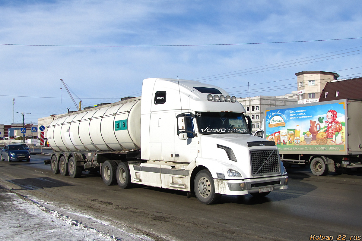 Забайкальский край, № К 239 ТЕ 75 — Volvo VNL670