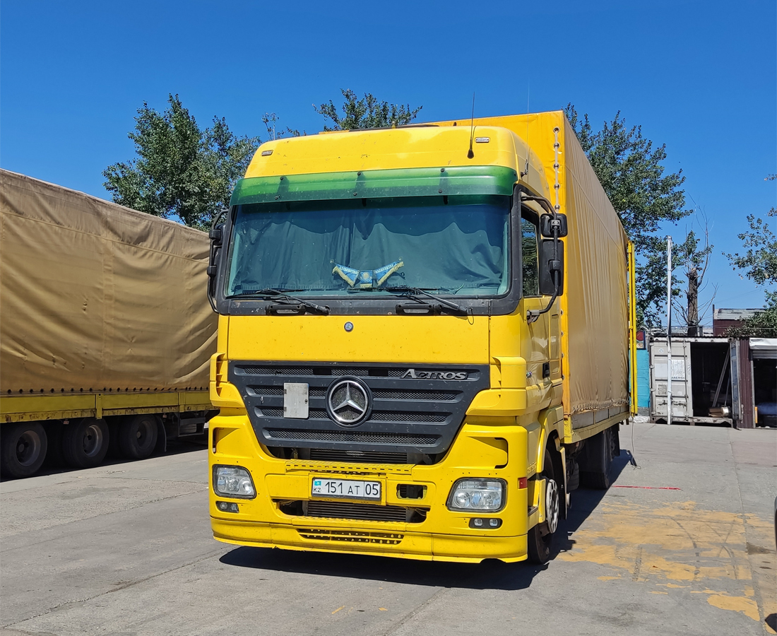 Алматинская область, № 151 AT 05 — Mercedes-Benz Actros ('2003)