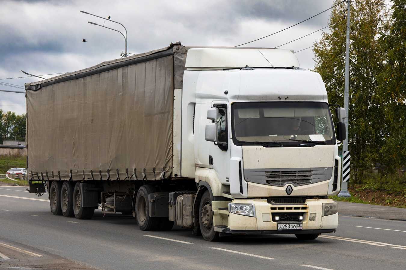 Вологодская область, № А 253 ОО 35 — Renault Premium ('2006)