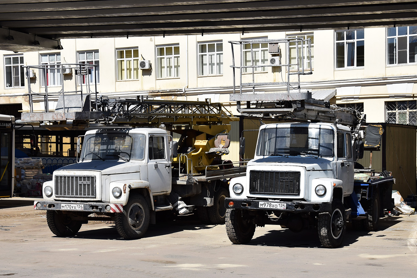 Волгоградская область, № М 978 ХО 134 — ГАЗ-33086 «Земляк»