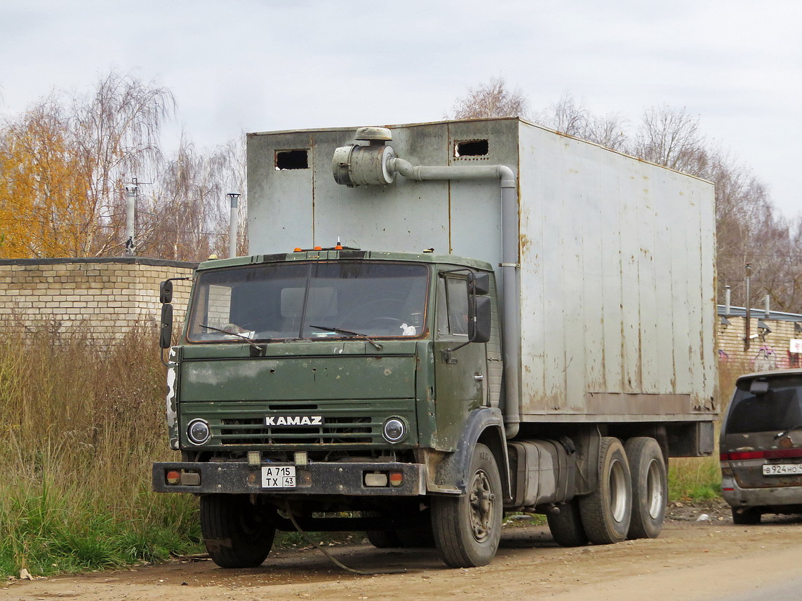 Кировская область, № А 715 ТХ 43 — КамАЗ-53212