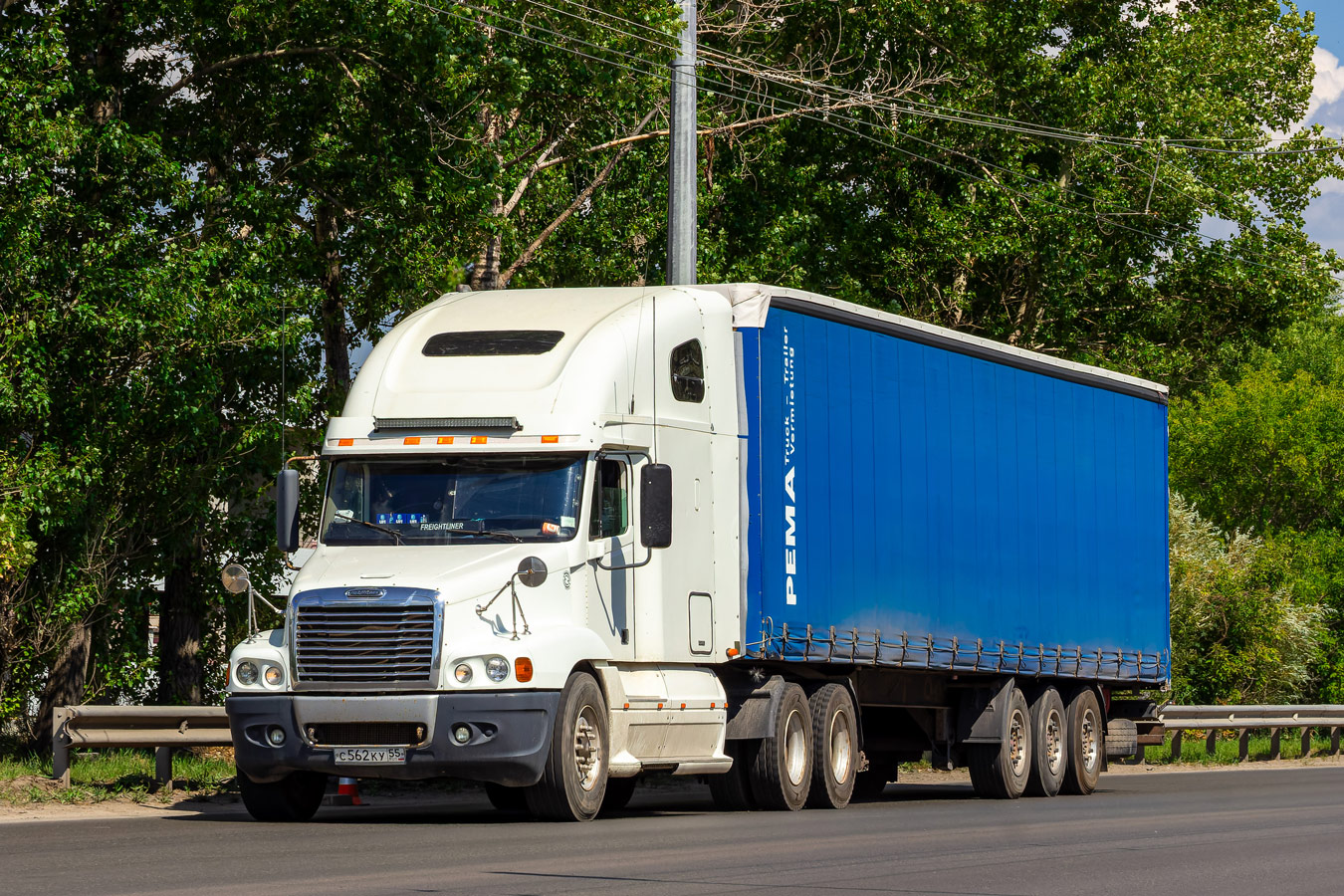 Омская область, № С 562 КУ 55 — Freightliner Century Class