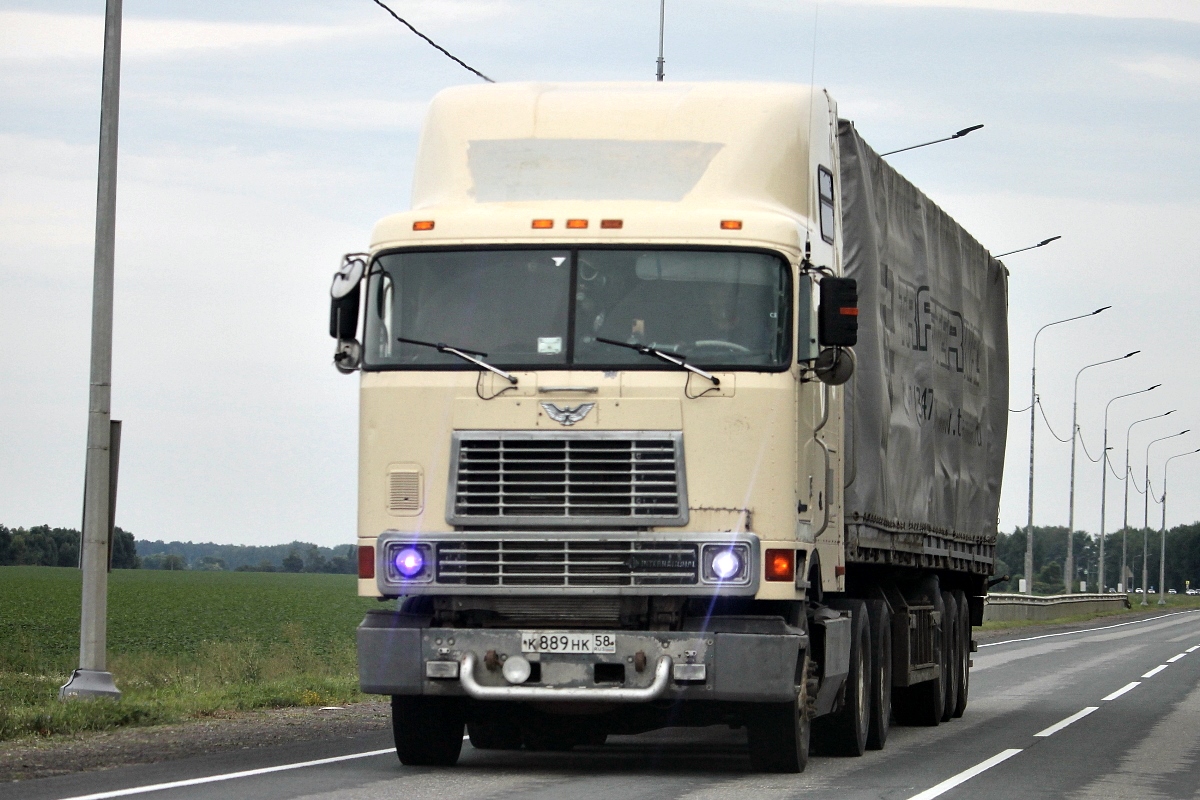 Астраханская область, № К 889 НК 58 — International 9800