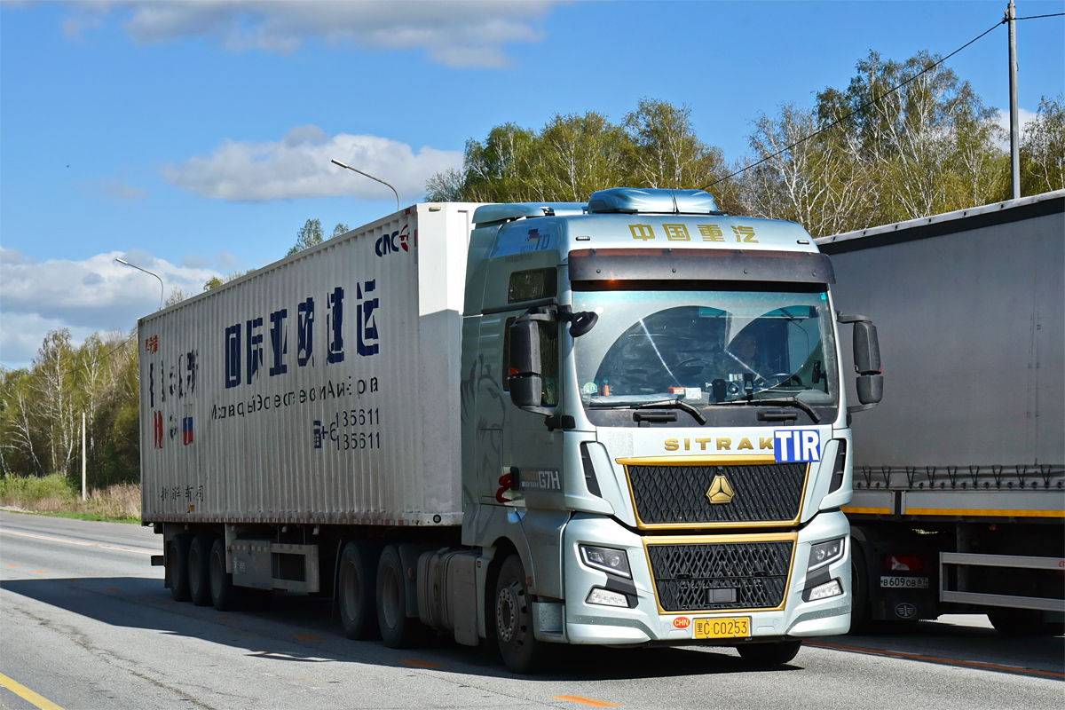 Китай, № 黑C-C0253 — Sitrak C7H ZZ4186 MAX