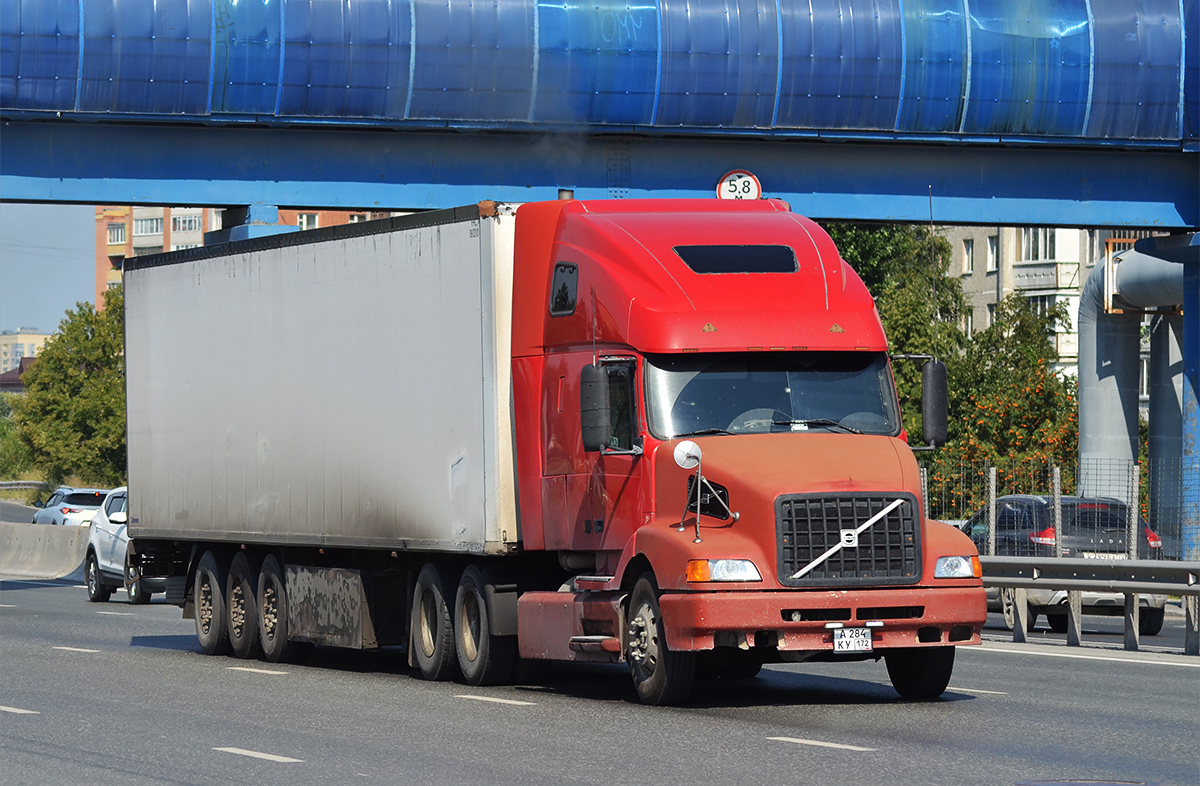 Тюменская область, № А 284 КУ 172 — Volvo VNL660