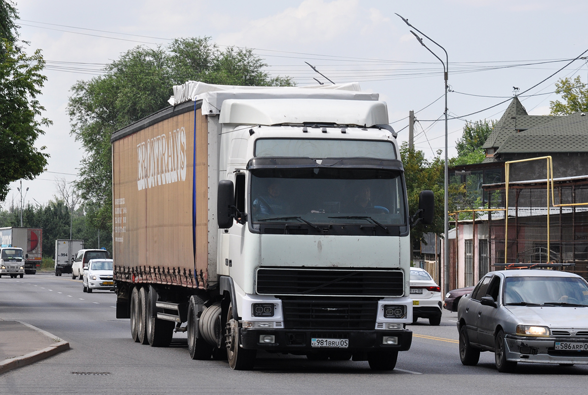 Алматинская область, № 981 BRU 05 — Volvo ('1993) FH-Series