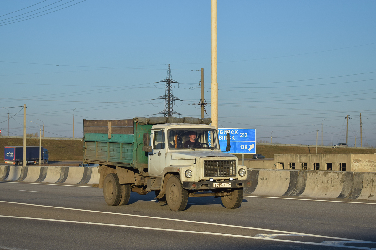 Алтайский край, № Е 215 КТ 122 — ГАЗ-3307